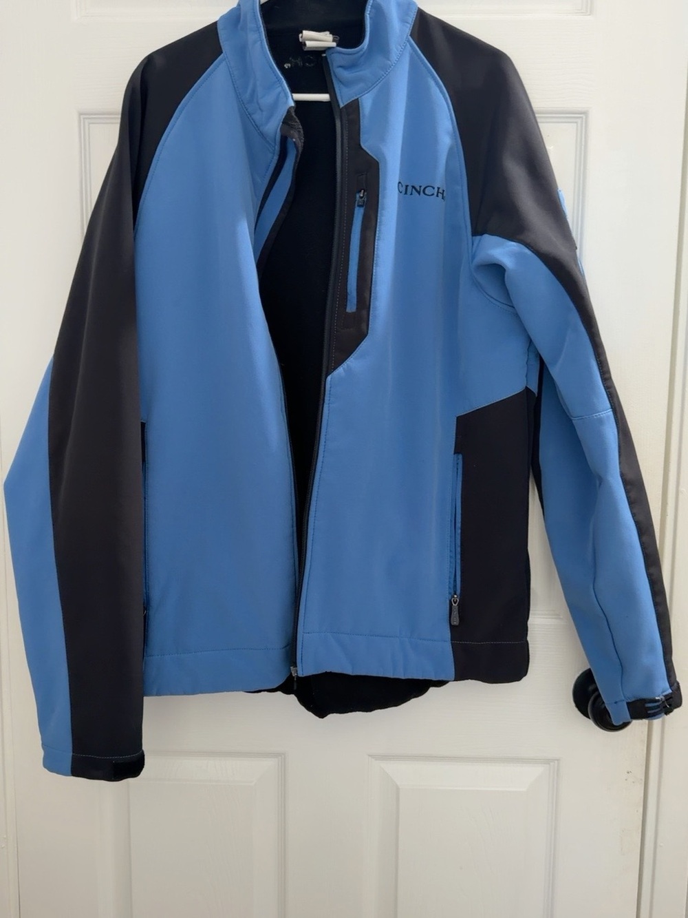 Cinch Men's Light Blue and Black Performance Softshell Jacket